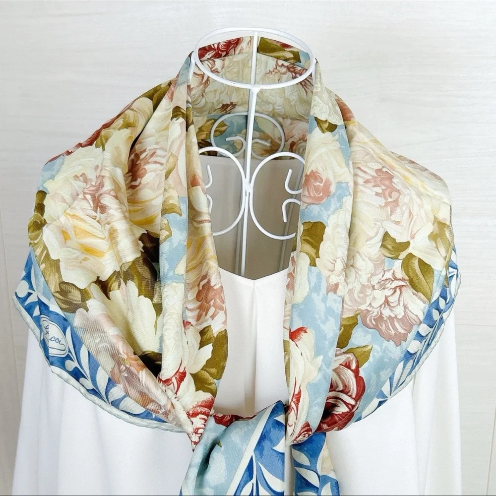 Gucci authentic scarf